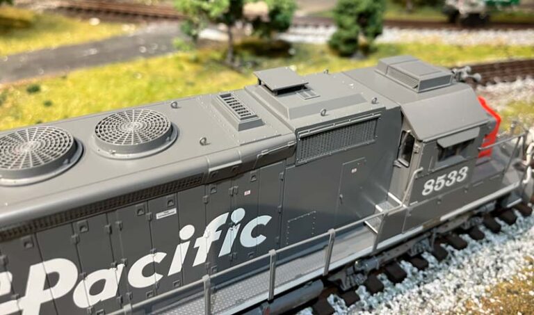Details on top of the Southern Pacific Lionel SD40T-2 Tunnel Motor