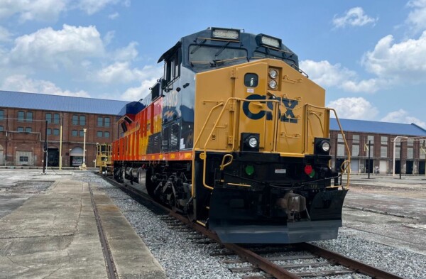 CSX Debuts Chessie System Heritage Locomotive - Trains