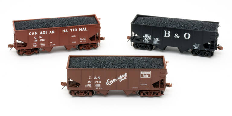 Fox Valley Models HO 55-ton hopper - Trains