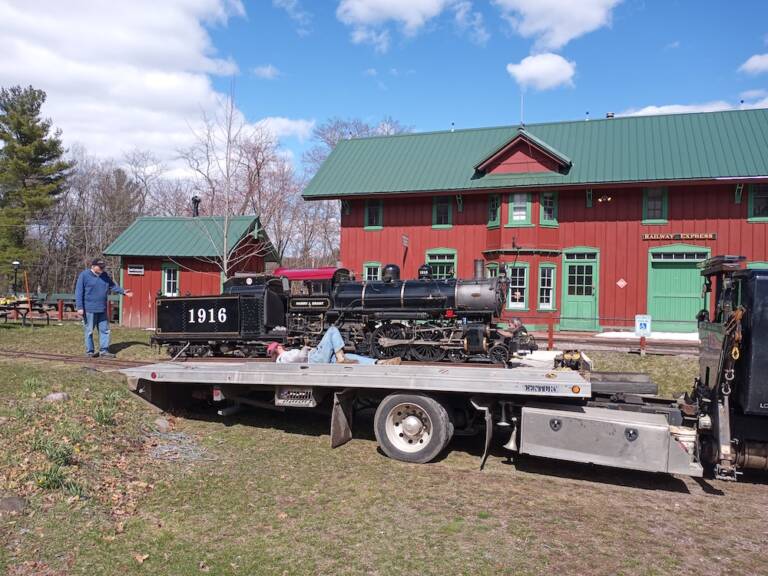 News photos: Homecoming for steam locomotive after departing Milwaukee ...