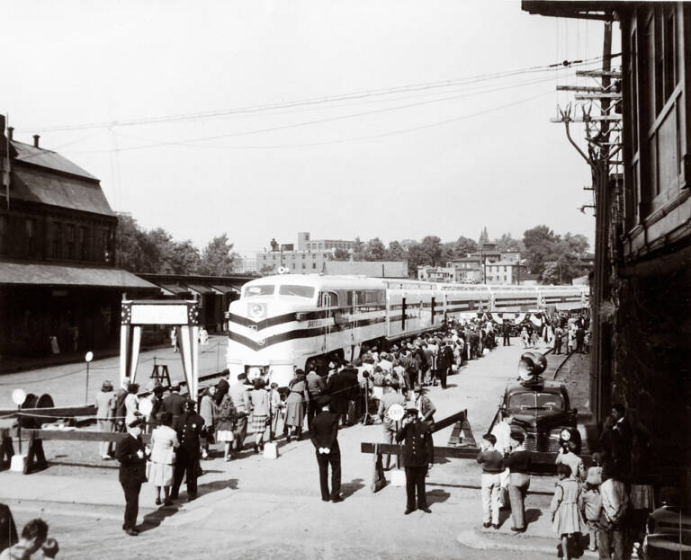 The American Flyer Freedom Train - Trains