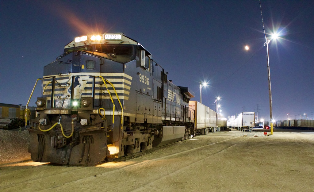 Norfolk Southern’s Triple Crown RoadRailers make history