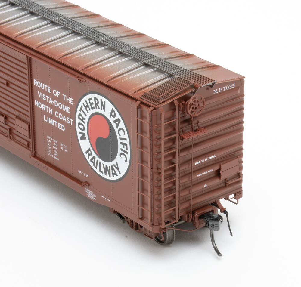 Color photo showing B end details on HO scale boxcar.