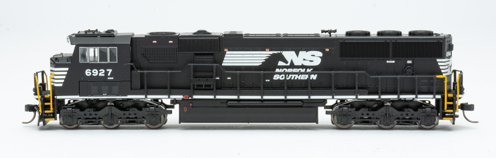 Color photo of brakeman’s side of modern N scale diesel.