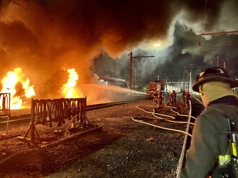 Fire damages Amtrak equipment at Washington yard - Trains