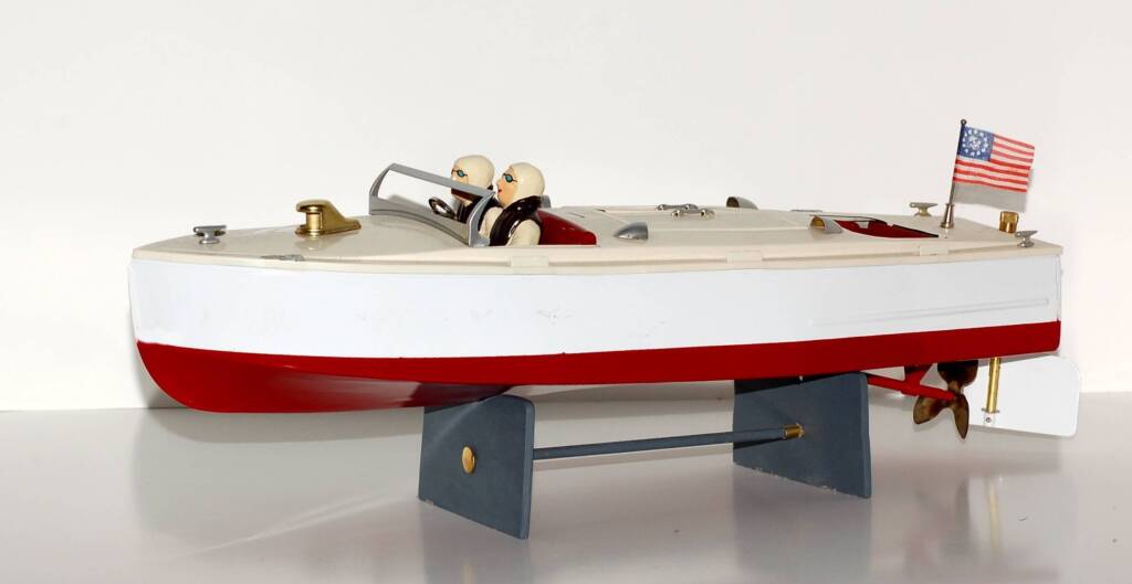 toy boat on stand; Lionel Nos. 43 and 44 boats