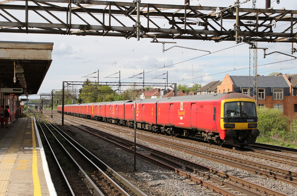 Red EMU trainsets with no windows