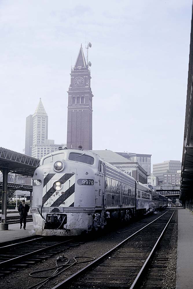 Burlington Northern passenger trains - Trains